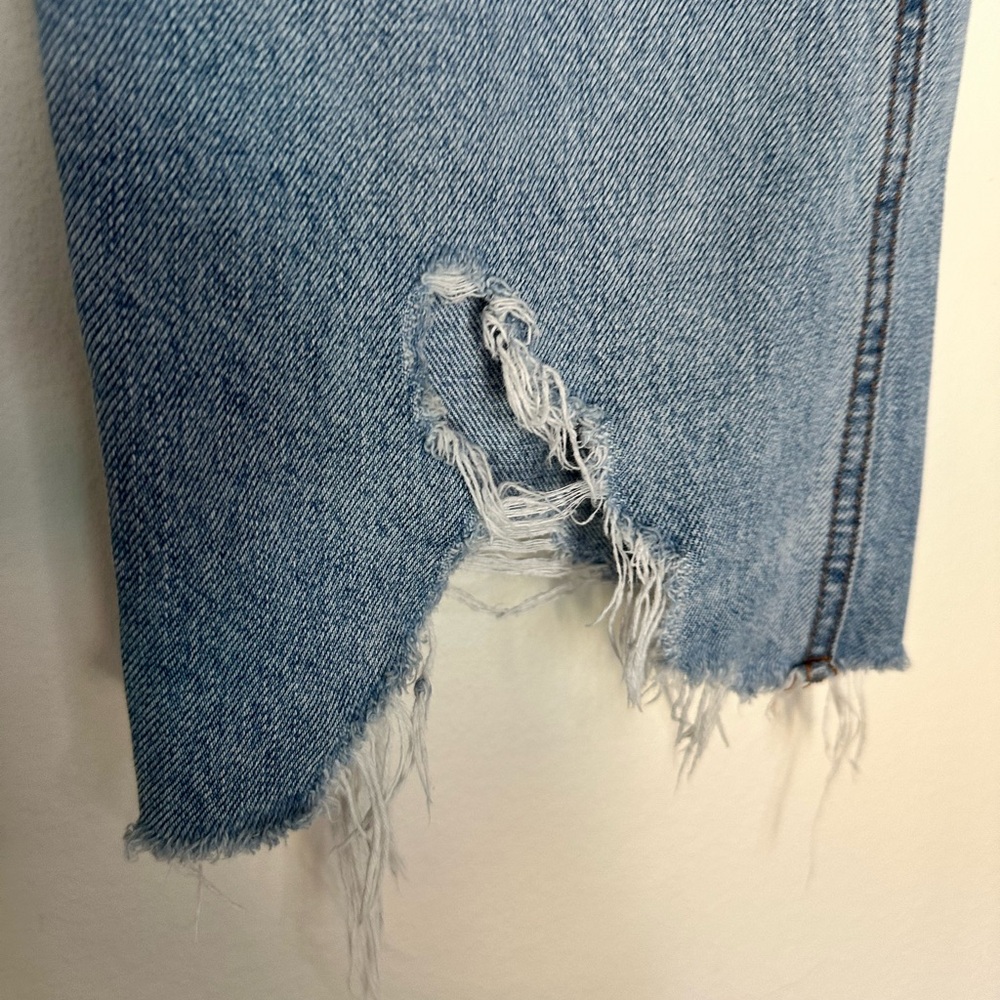 BDG Women's Distressed Jeans 27 - Picture 6 of 8